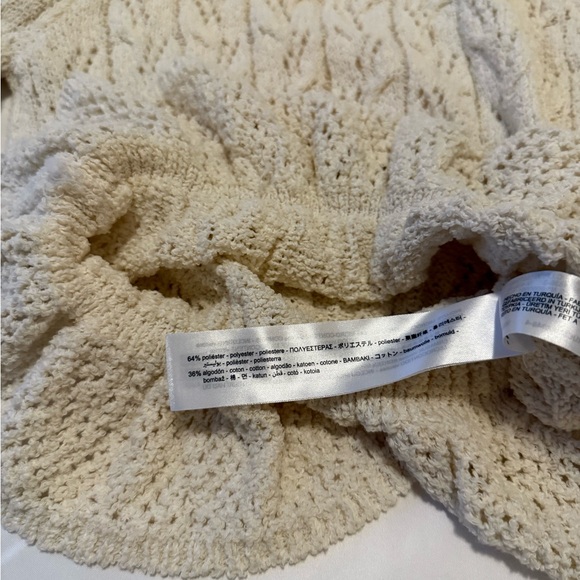 Zara Beige Knit Sweater with Ruffles - Picture 5 of 7